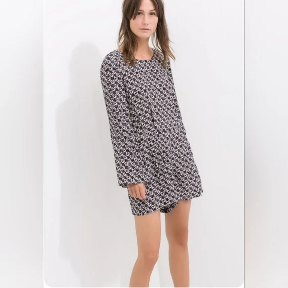 🌟7/25$ ZARA WOMAN  Bell Sleeve Open Back Romper - Picture 4 of 10